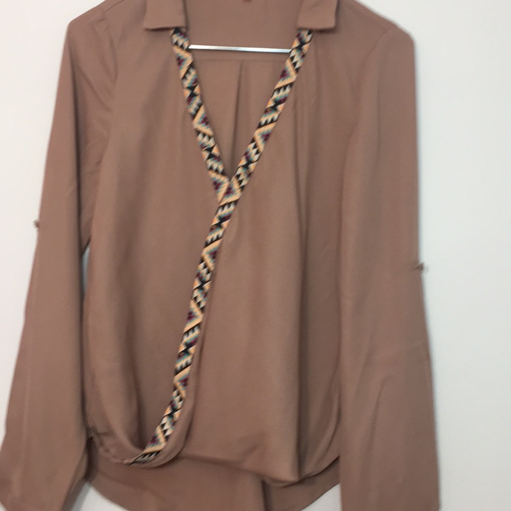 Lulumari Blouse - Picture 2 of 6